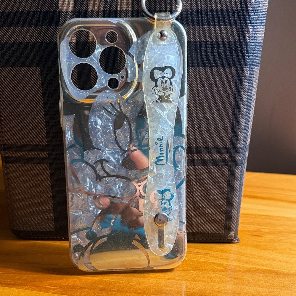 IPHONE 14 PRO MAX MINNIE PHONE CASE